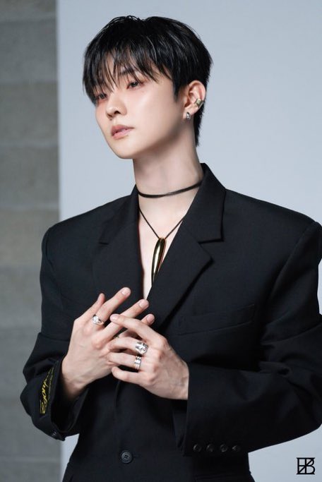 how can someone be this gorgeous