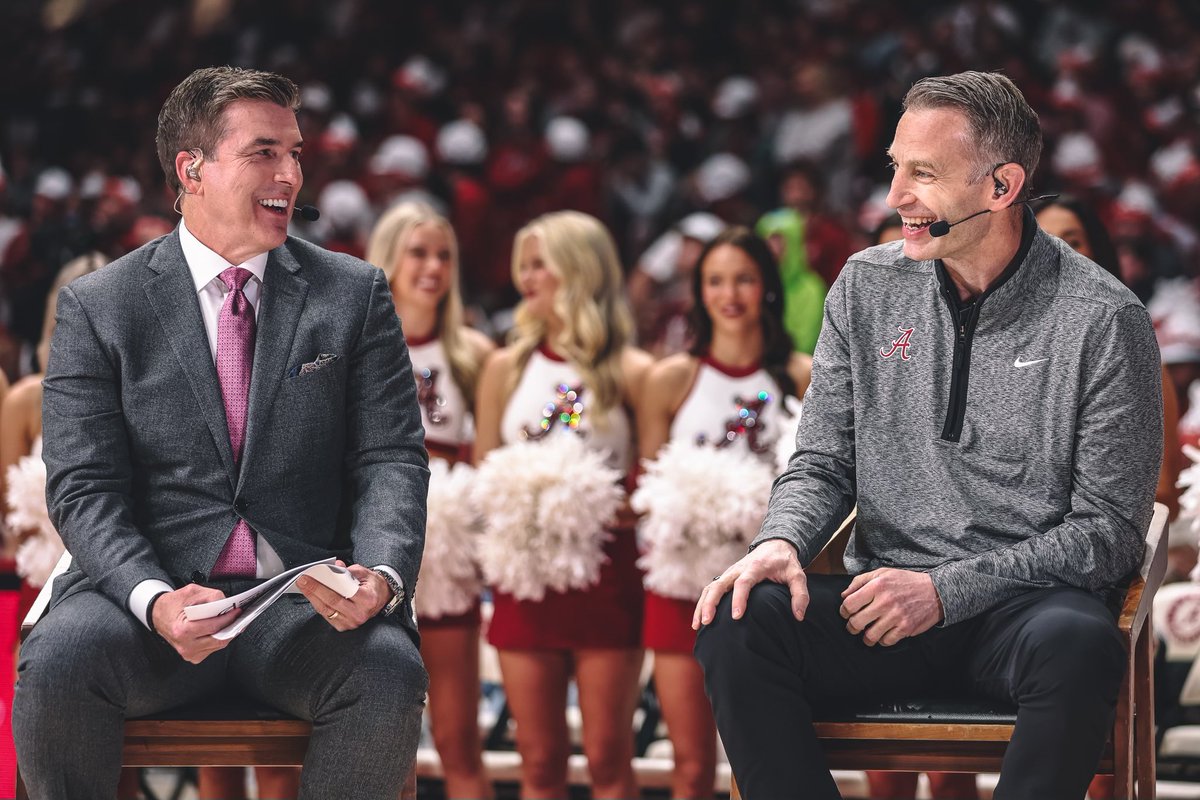 nate_oats's tweet image. Great morning with @CollegeGameDay!
Thank you to all our fans for showing up and seeing what #BlueCollarBasketball is all about! See you this afternoon at Coleman! #RollTide