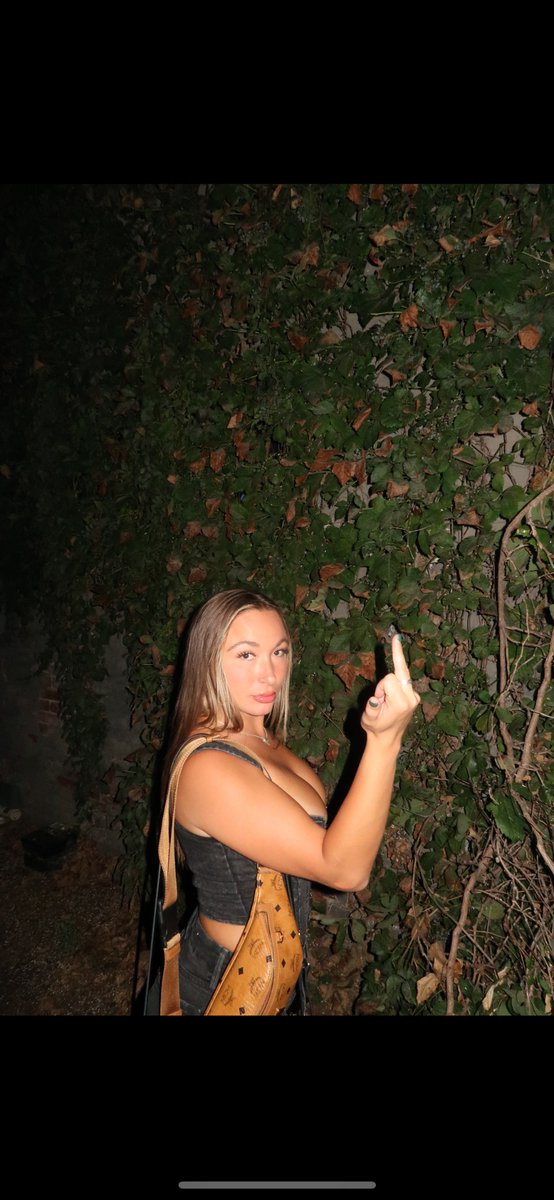 lampe23's tweet photo. Hey so it’s really not cute of you as grown women to creep on my social media and judge me then talk shit 
GET THE FUCK OFF ME YOU WEIRD ASS BITCHES!!!!!!! https://t.co/RwX79ALKCW