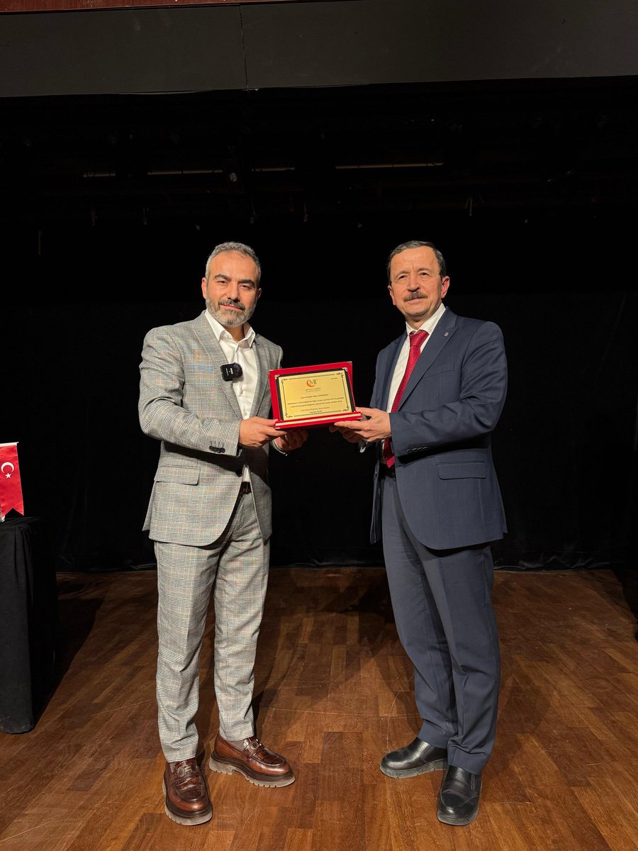 mtgundogan's tweet photo. İstanbul'da 
Milli Tarih Platformu'nun düzenlediği program ve ziyaretlerimiz çok güzel geçti. 

Başta
Sn. Osman Uçar beyefendi 
olmak üzere tüm katılımcılara 
ve 
ziyaretlerimiz kapsamında bizleri kabul etme nezaketi gösteren 
Siyasi Parti, STK ve derneklerin 
değerli başkanlarına ve yöneticilerine 
çok teşekkürlerimi arz ederim. 

Allah hepsinden razı olsun. Muvaffakiyetler versin. 
Vesselâm