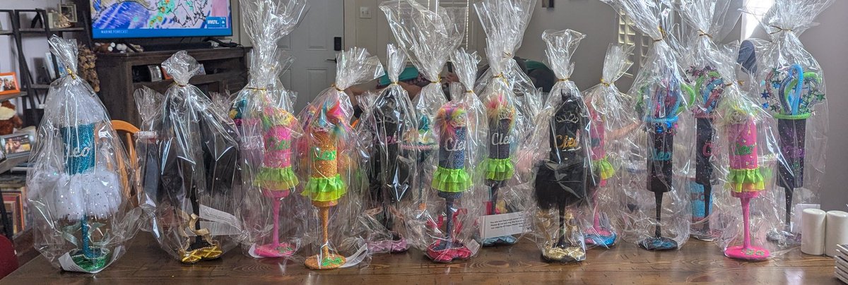 WrittenNRed's tweet photo. Bagged, tagged and ready to roll on #CleoFriday! Float 19A, lower level, sidewalk side, #15 https://t.co/STvRyHdDt2