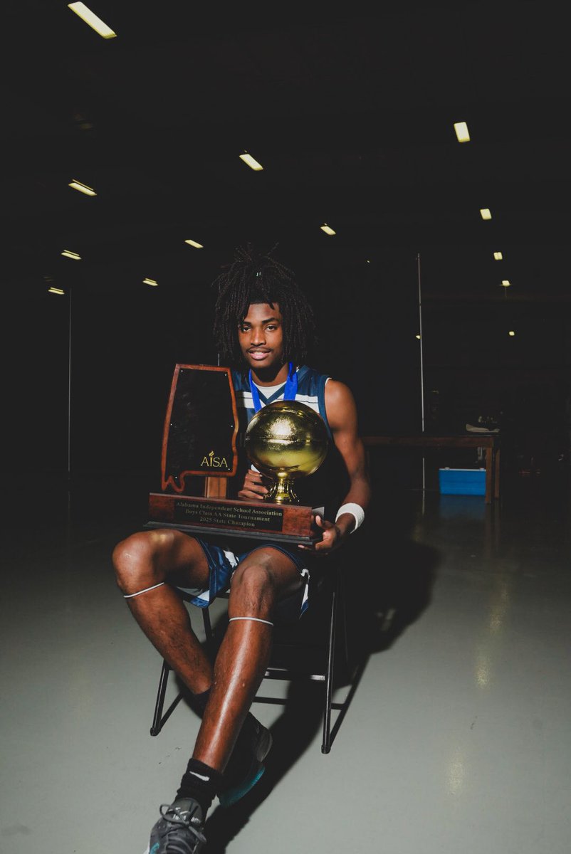 Deshawn Hall tweet media