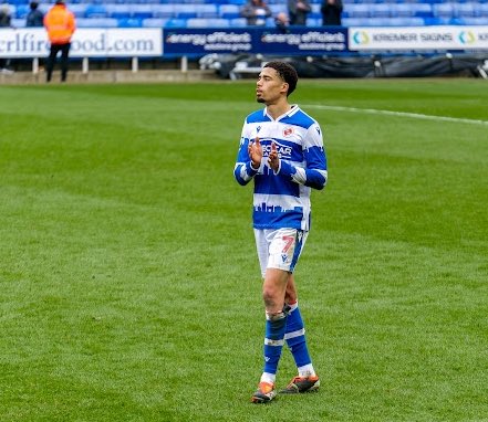 We’ve not done this for quite a while but as we’ve finally won a match in injury time it’s giveaway time💙

If you’d like have a chance to win a Reading FC shirt with <a href="/HarveyKnibbs/">Harvey Knibbs</a> on the back RT this tweet and tag 2 RFC mates✅

UTFD #readingfc