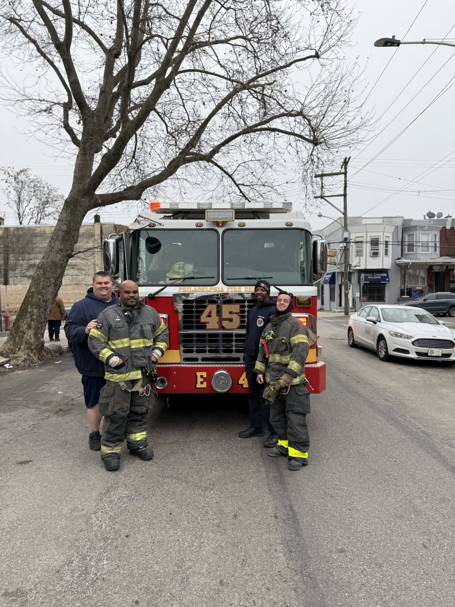 PFDFoundation's tweet photo. Engine 45’s Crew on a Fumes Response today, 2500 Block of W. Somerset St.
Thank You For Your Service!
#firefighters #fireengine #northphilly #honor #service #duty #Philly #iaff #local22 #smellsandbells #engine45 #ladder14 #medic25 https://t.co/sfcoKl9HJX