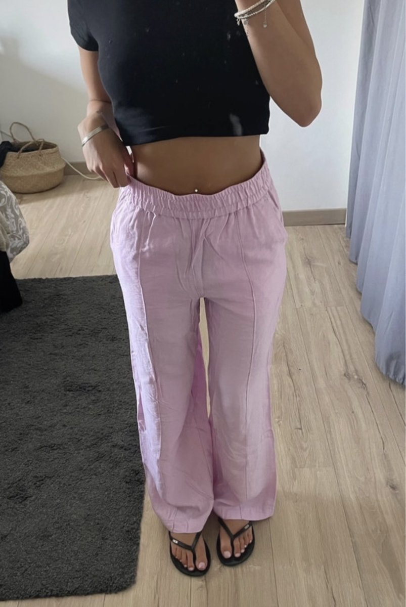 discret37's tweet photo. Tu attends quoi pour me faire un virement ? #domi #dominatrice #soumis #realisatricedefantasme #18old #petitpieds #sandales #claquettes #money #vierge #abonnetoi https://t.co/o3rDj7AOP0