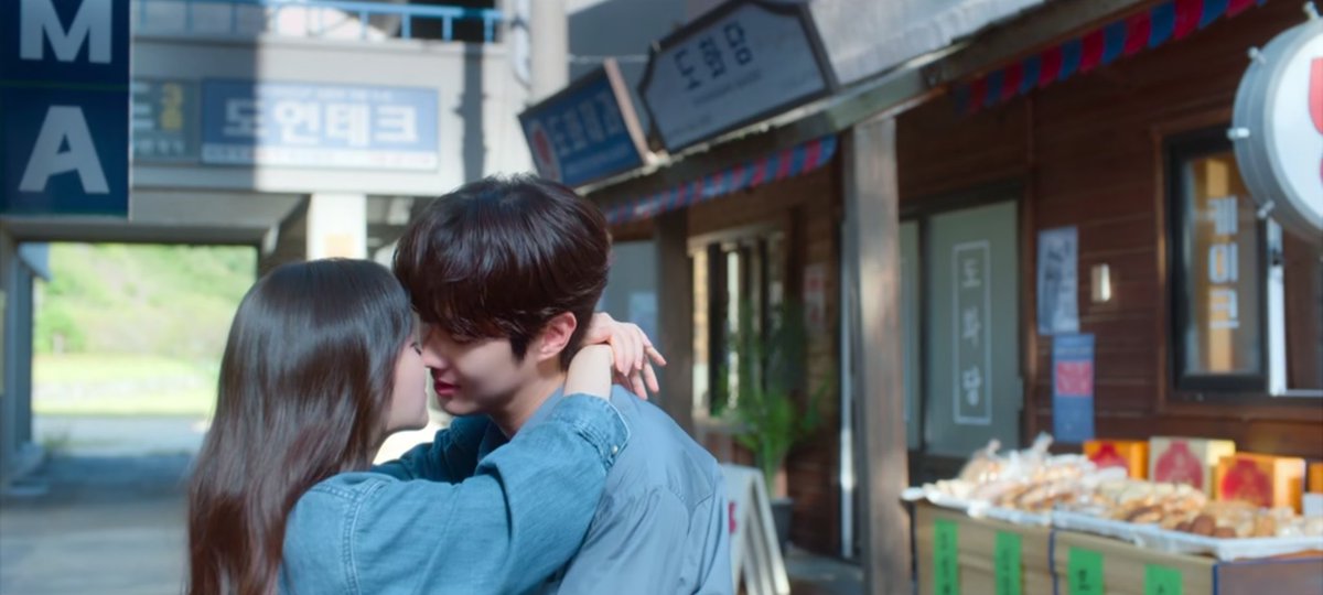 LeeYunnes's tweet photo. #MeloMovie: A Story Of People loving each other 💚

After a long time a Kdrama romance reslly touched me. I wanted nothing except leads screentime. I liked their dynamic. They had their own baggage but they gave themselves space to figure it out themselves❤️ Truest form of love💚 https://t.co/wQdBM0WyAA