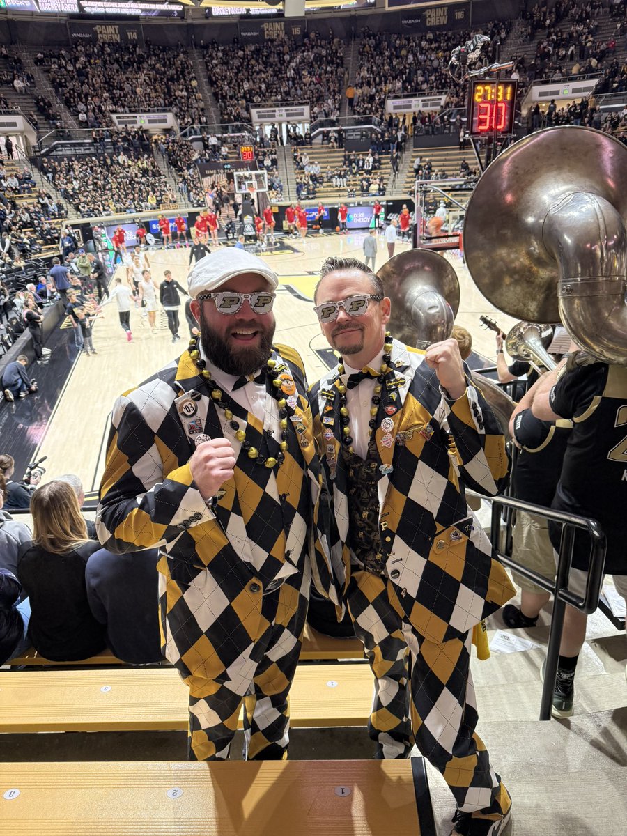 Boiler Suit Guys (@boilersuitguys) on Twitter photo Let’s bring the 🔥🔥 today <a href="/ThePaintCrew/">The Paint Crew</a> . Back on 🛤️ at the greatest venue in college basketball! <a href="/BillRaftery/">Bill Raftery 🧅</a> <a href="/CBSSports/">CBS Sports</a> <a href="/BoilerBall/">Purdue Men's Basketball</a> Let’s bring the 🔥🔥 today <a href="/ThePaintCrew/">The Paint Crew</a> . Back on 🛤️ at the greatest venue in college basketball! <a href="/BillRaftery/">Bill Raftery 🧅</a> <a href="/CBSSports/">CBS Sports</a> <a href="/BoilerBall/">Purdue Men's Basketball</a>
