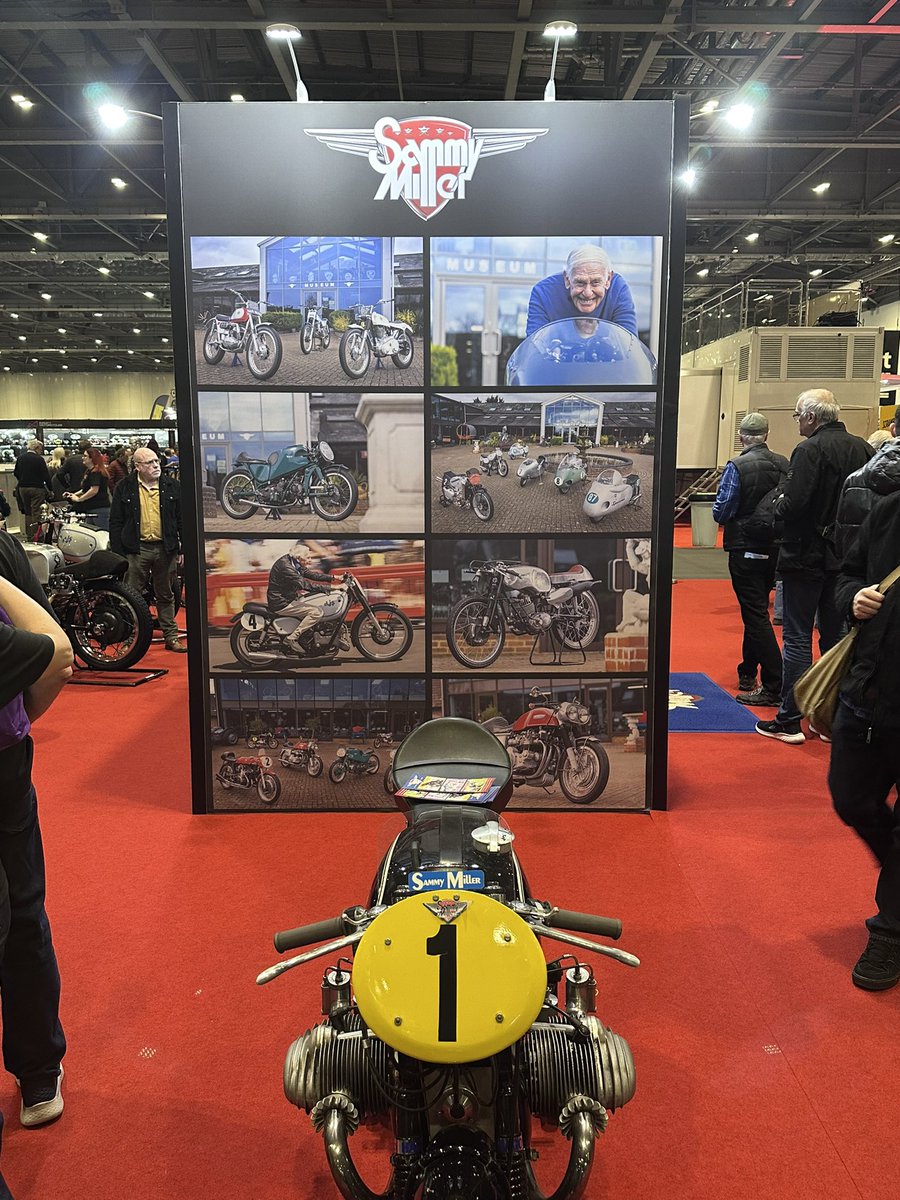 wickedladybiker's tweet image. finally 🤩 met Sammy Miller in person &amp;amp; won't lie, I was over the moon, what a lovely lovely man #legend.  Made my blaady day &amp;amp; still can't get the grin off my face - hilarious company with @wysiwyg5522 #situationnormal 🤣🤣 back in love with the 1000sx