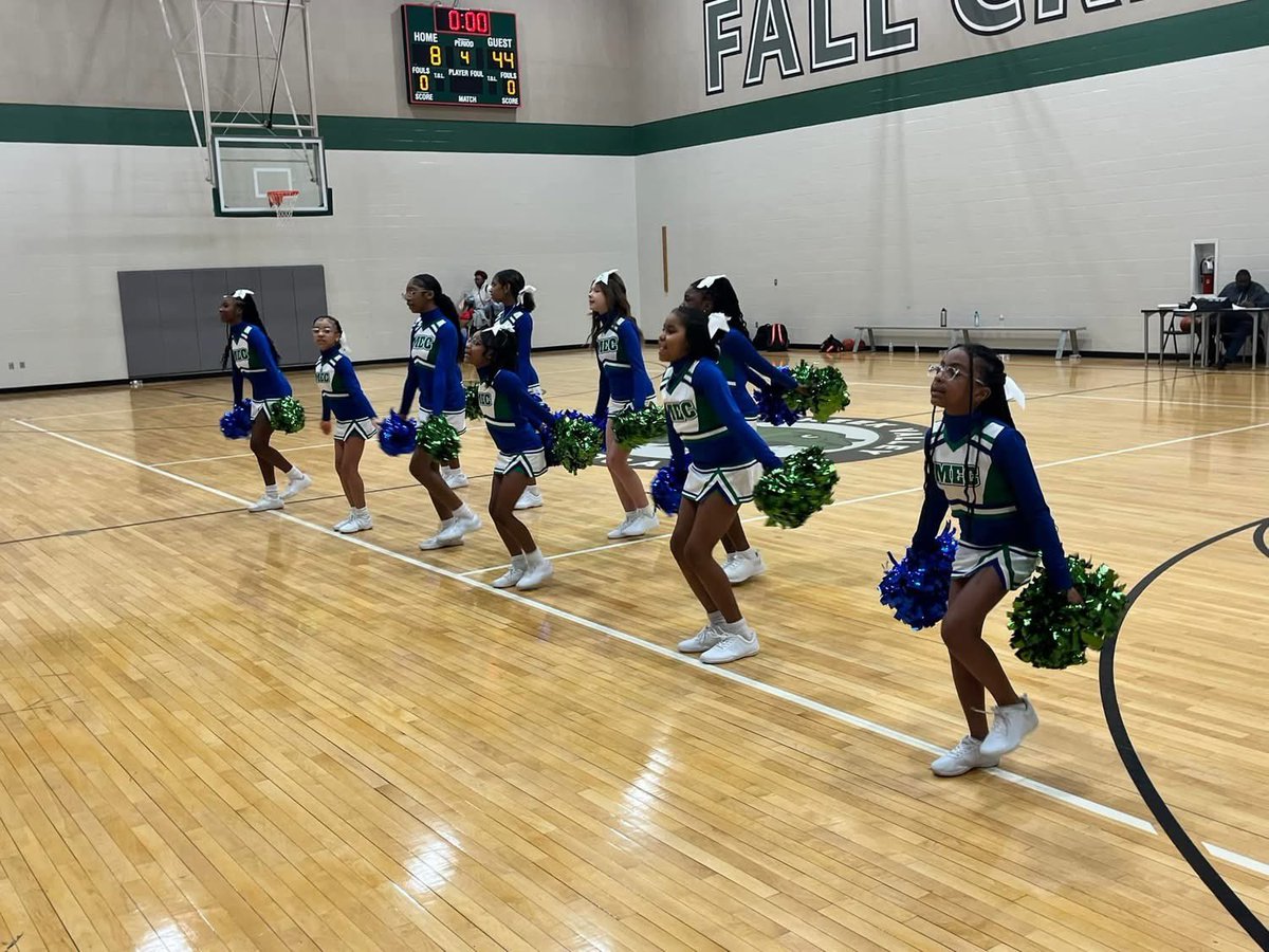MaryCastleElem's tweet photo. 🏀 6th Grade Basketball Update 🌍

Boys brought home the win against Harrison Hill ⚡️We’re proud of our girls for playing tough against Amy Beverland ⭐️‼️ MEC Cheer Squad led us in school spirit &amp; shout out to our GLOBETROTTER Kaido for keeping the energy up! 📣 #FocusOnFUN https://t.co/Lix6z2blnB