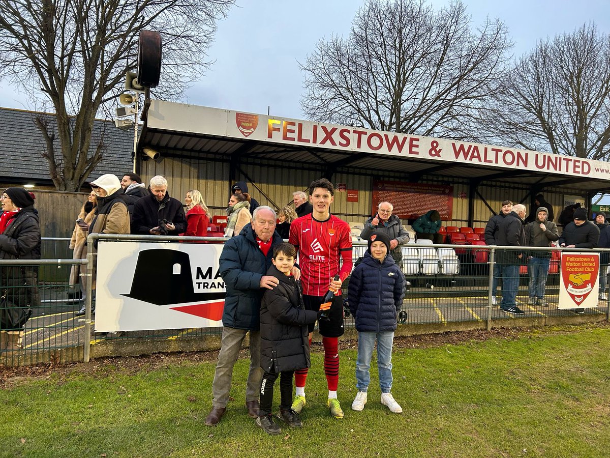 Todays match sponsor Felixstowe Freight Club selected Charlie Warren as the man of the match 🍾