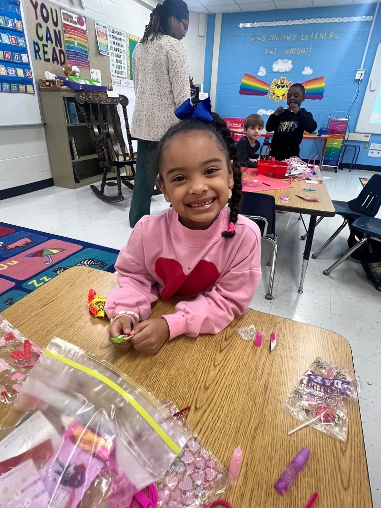 brock_road's tweet image. 💌 Will you be mine? Check YES or YES! 💌

Every day feels like Valentine’s Day with our Bobcats spreading kindness and joy! ❤️🐾 Who will you share some love with today? #BobcatLove #CheckYes