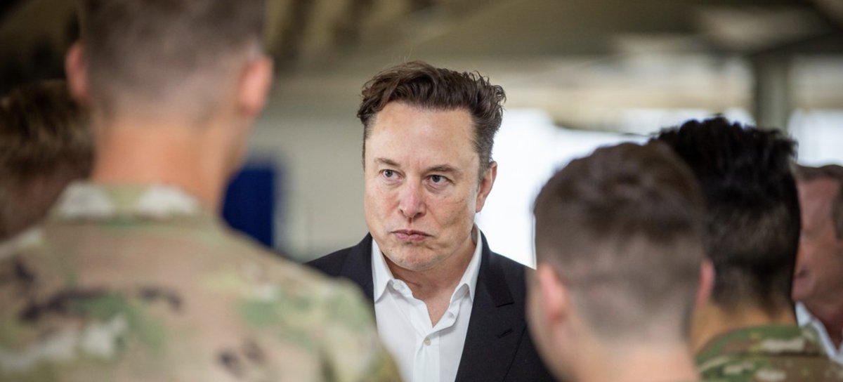 The Pentagon is bracing for a visit from DOGE. The dangers of inexperienced, un-vetted software engineers rummaging through Pentagon personnel &amp; other data:  “should be raising alarms all over Congress,” said one defense information-security official. my latest for <a href="/DefenseOne/">Defense One</a>