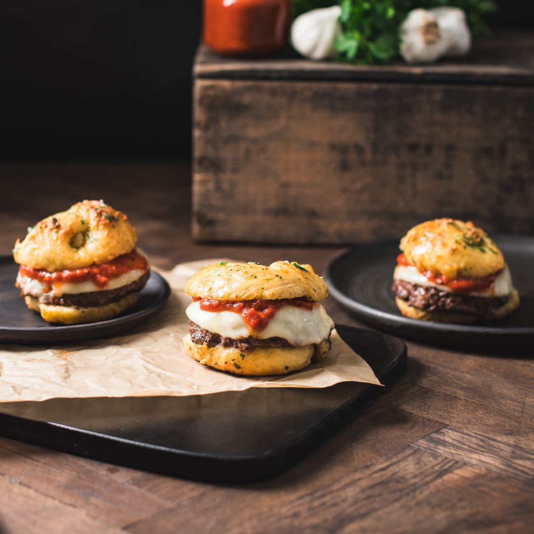 SchweidAndSons's tweet photo. Friends who Burger together, know what really matters. 

Who are you enjoy a Burger with today??

#schweidandsons #theverybestburger #burgerlover #burgerbuds #eatwithfriends #garlicknot #foodie https://t.co/YrLKNB6wWl