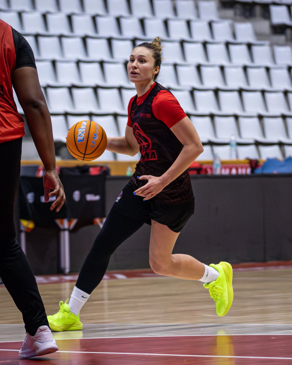 unigirona's tweet image. Demà partidàs a Fontajau! 

🆚 Valencia Basket
📍 Fontajau
📅 16/02
⏰ 12:00 h
📺 @esport3 i Teledeporte
🎙️ Girona FM

🎟️ Entrades a unigirona.at

#SomhiUni #MésUniQueMai