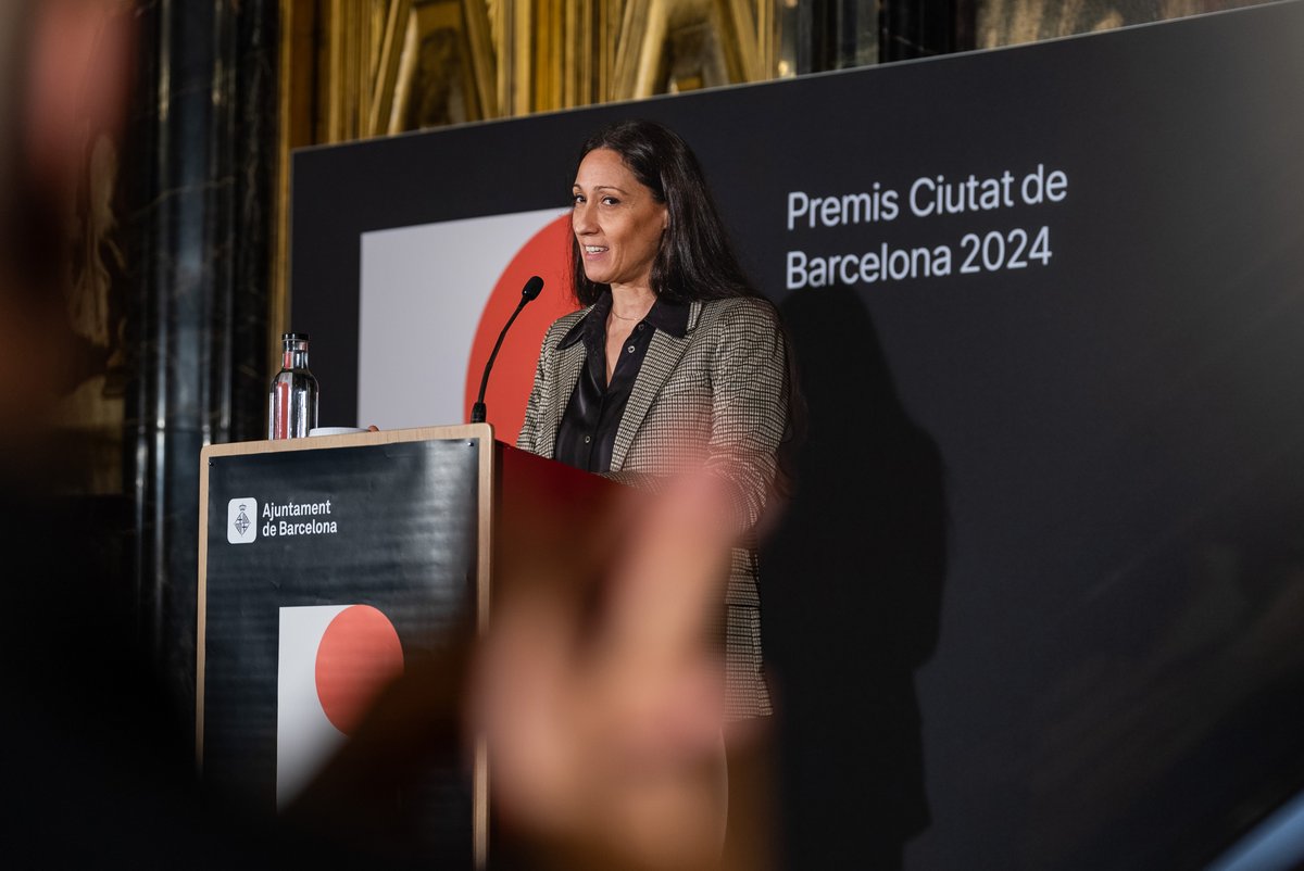 VHIO's tweet photo. 🏆 ¡Premios Ciudad de Barcelona 2024!

¡Enhorabuena, @LauraSoucek, @peptomyc y @LSoucekLab VHIO, por este merecido galardón‼️

El premio reconoce su trabajo pionero, que demuestra la validez de la proteína MYC como diana terapéutica para el tratamiento de tumores sólidos. 👏

➡️ https://t.co/YysOFjJdNO