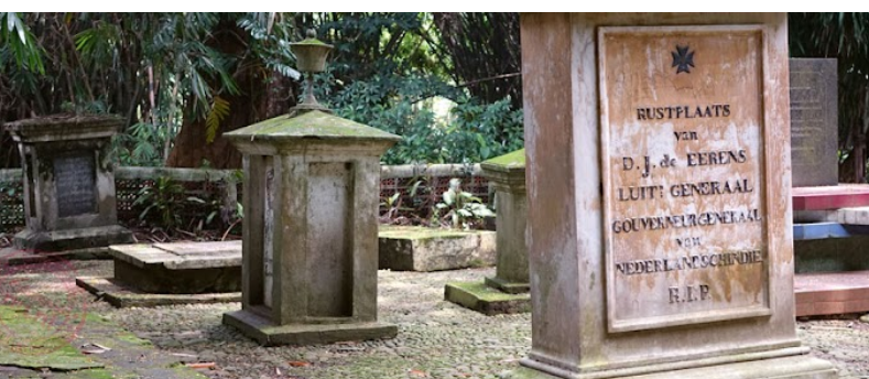 indonesienu.nl/2025/02/nederl…
Nederlandse grafstenen in botanische tuin Bogor beschadigd