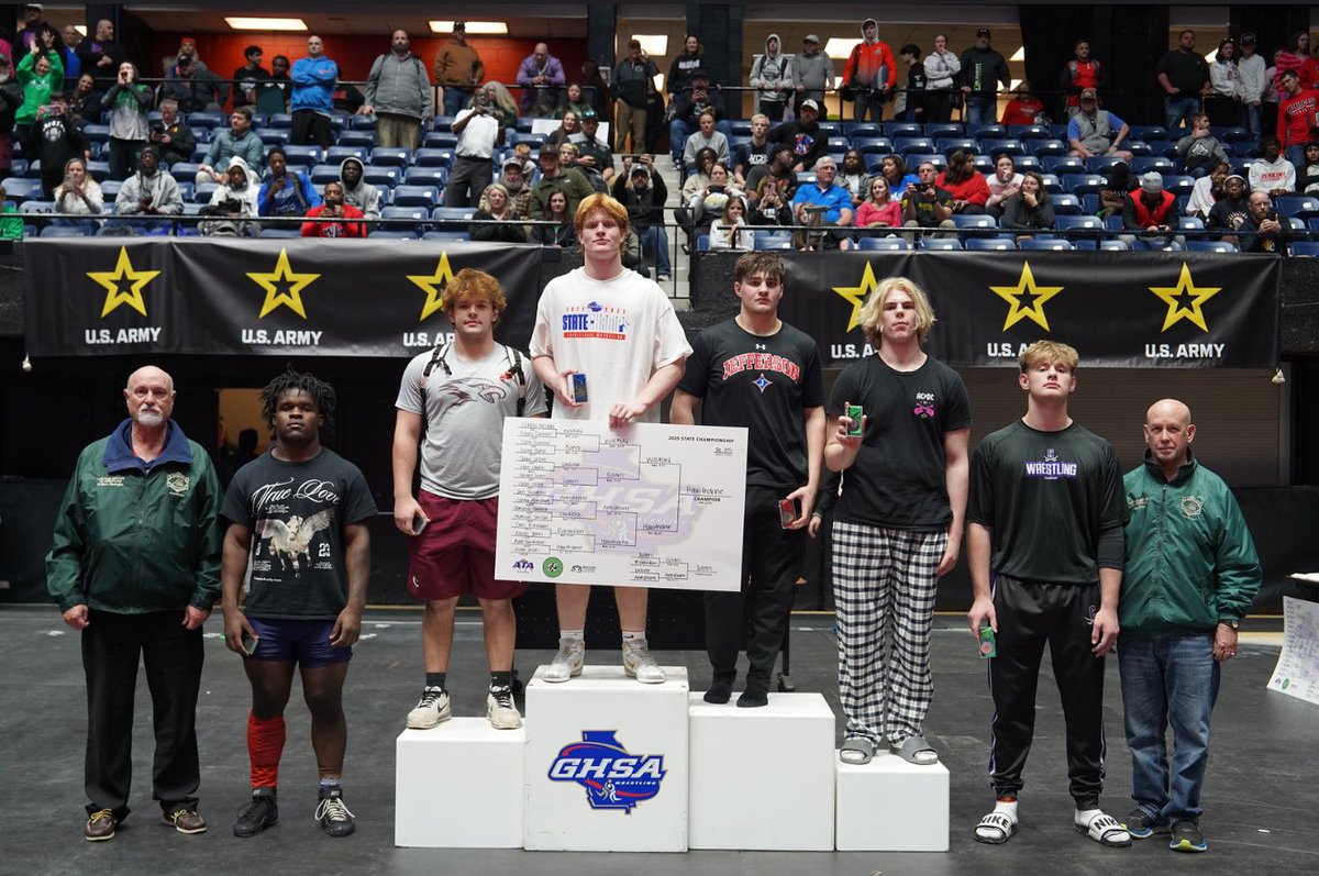 grey_rich08's tweet photo. Anyone can wrestle but can you podium with a complete and partial UCL tear? #wrestler #highschoolwrestler #sophomore #twotimestateplacer https://t.co/OwwJNaHxEs