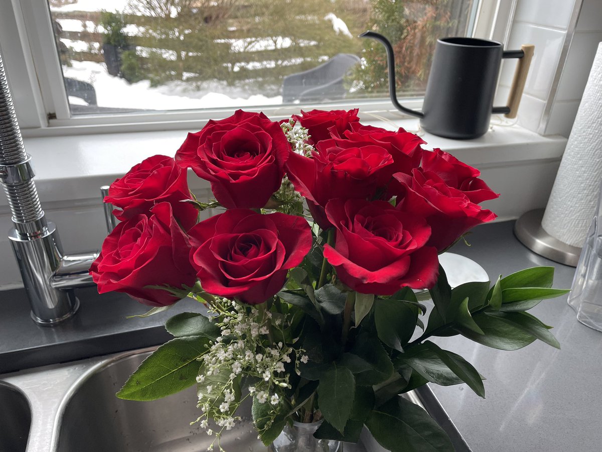 Roses and Sancerre… few things are more beautiful than red roses. #grateful #love