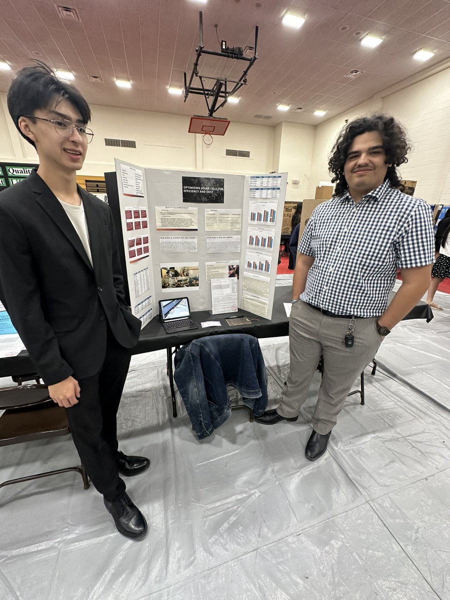 MECHS Scholars representing SISD at this year’s Insights Sun Country Science Fair. #TeamSISD #PhoenixFamily #FirstandBest