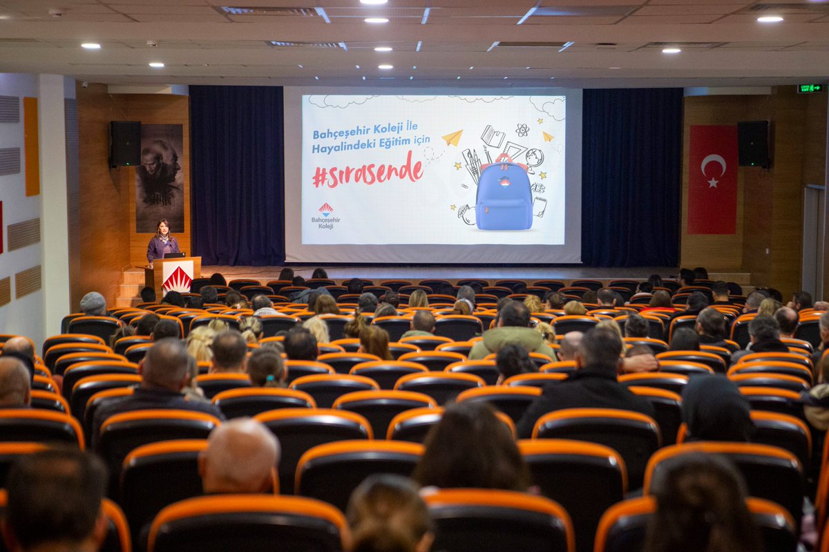 bahcesehir_k12's tweet photo. Bahçeşehir Koleji Bursluluk Sınavı bugün Türkiye geneli tüm kampüslerimizde 90.000 öğrencinin katılımıyla başarıyla gerçekleşti.

Veli sunumlarımıza katılarak, yoğun ilgi gösteren tüm anne babalara teşekkür ederiz. 

#bahçeşehirkoleji
#sırasende https://t.co/Cazg7NABAZ