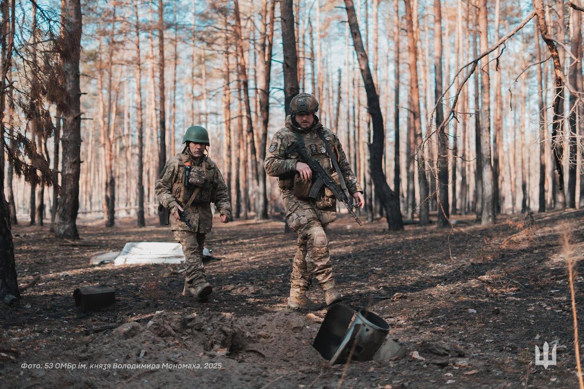 DefenceU's tweet photo. Sappers work quietly, unseen, but without them, there's no moving forward.

📷: 53rd Mechanized Brigade https://t.co/7wzexBcdIo
