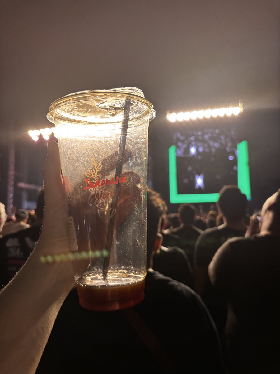 Nyi Roro Pitbull tweet media