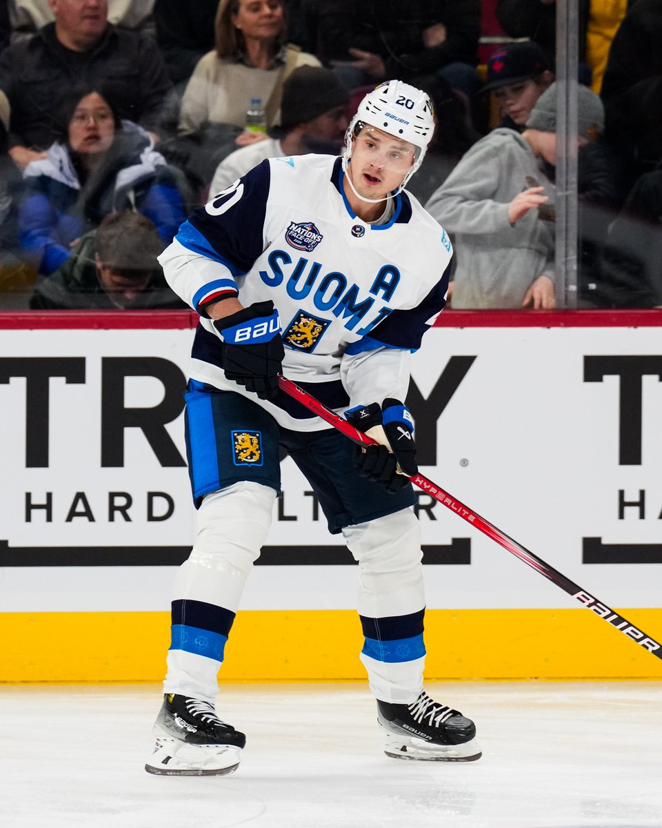 NHL's tweet image. THE PUCK IS DROPPED AND AWAY WE GO! 🇫🇮🇸🇪 #4Nations 

🇺🇸: ABC &amp;amp; @ESPNPlus ➡️ plus.espn.com
🇨🇦: @Sportsnet or stream on Sportsnet+ ➡️ watch.sportsnet.ca