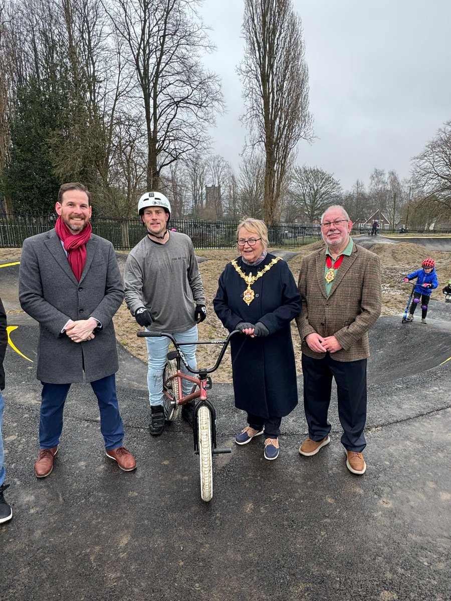AlexBallingerMP's tweet image. I was honoured to attend the opening of the new Homer Hill Park Pump Track with Mayor Hilary Bills, formally opened by Rachael Body, in dedication to the memory of late Councillor Richard Body.
I am so pleased we have now got this excellent facility for riders of all ages.