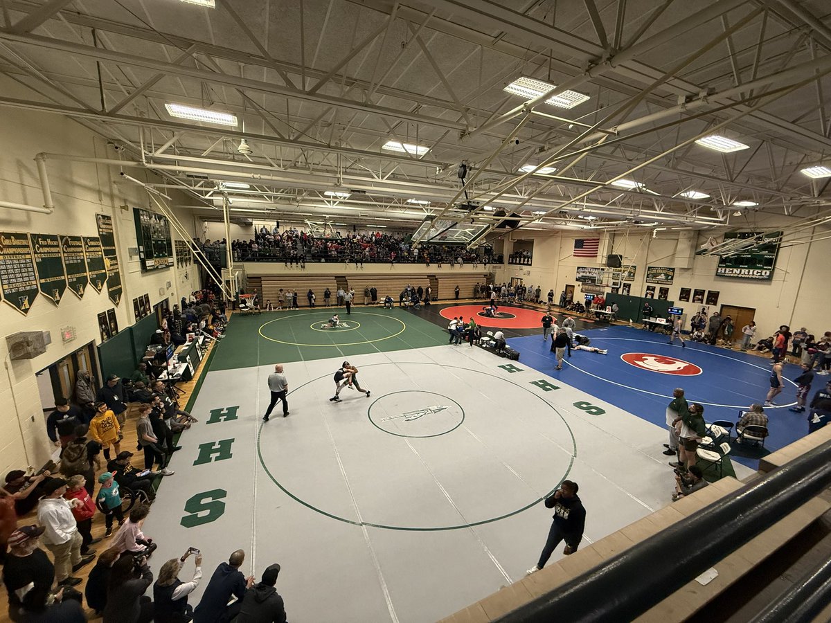 hhs_prncpl's tweet image. Catch the action at today’s Wrestling Regionals and cheer on our Warriors! @HenricoHighSch 💚💛 #letsgo 💪🏽