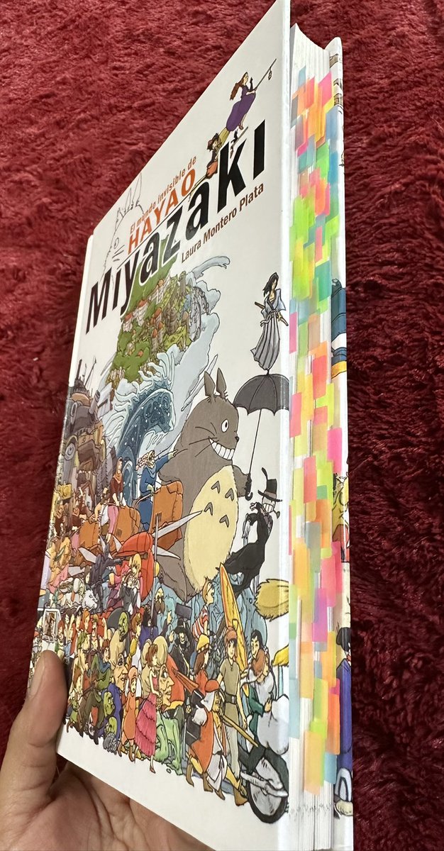 hartenster's tweet photo. Todo lo que produjo Hayao Miyazaki es muy bueno a la vista, pero entender el trasfondo, su visión, su mentalidad, su creatividad  te hace ver su trabajo de una forma excepcional! De los mejores libros que he leído. Aún tengo mucha bibliografía que conocer. #mislibros #miyazaki https://t.co/hHAPwvbFfO