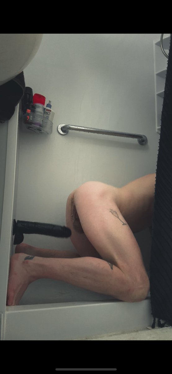CalhoonForFfun's tweet photo. Abracadabra it’s gone! #gayporn #gayff #gaystretching https://t.co/SYXf6cezZ0