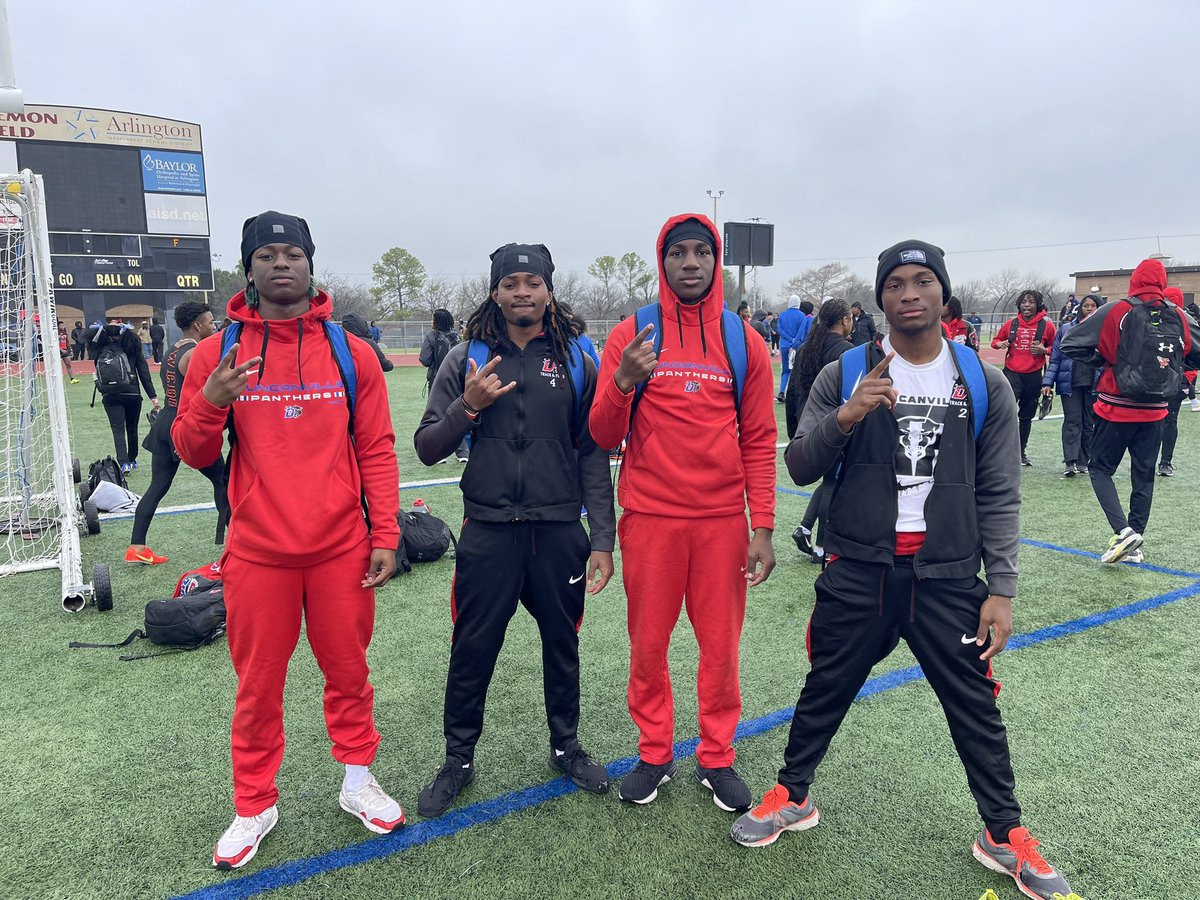 🚨 Freshman Boys 🚨
🥇: 4x100m relay 
⏱️: 45.51
#DuncanvilleFAST