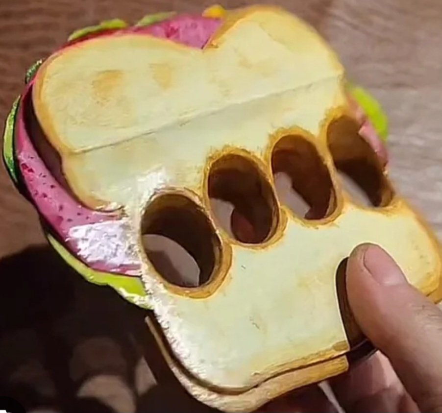 ZambiRae_'s tweet photo. @SimonSandwiches I found your knuckles https://t.co/SqVUL7Irzi