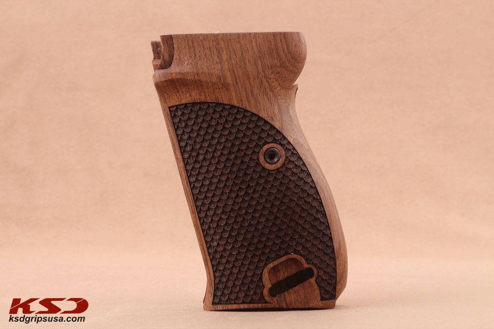 Enhance your Walther P38 with these distinctive walnut grips featuring a Dragon Skin pattern. These grips are designed to offer a perfect combination of style, comfort, and functionality, making your firearm stand out with a bold and unique appearance.
gungripsusa.com/product/ksd-br…