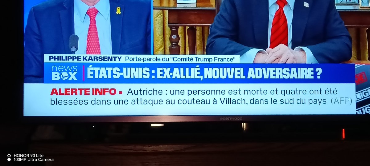 RetourUncledrew's tweet photo. C'est au tour des #Autrichiens d'être confronté à ces foldingues !
Pendant ce temps là, on compte les morts ! https://t.co/m4uQ2hhT8o