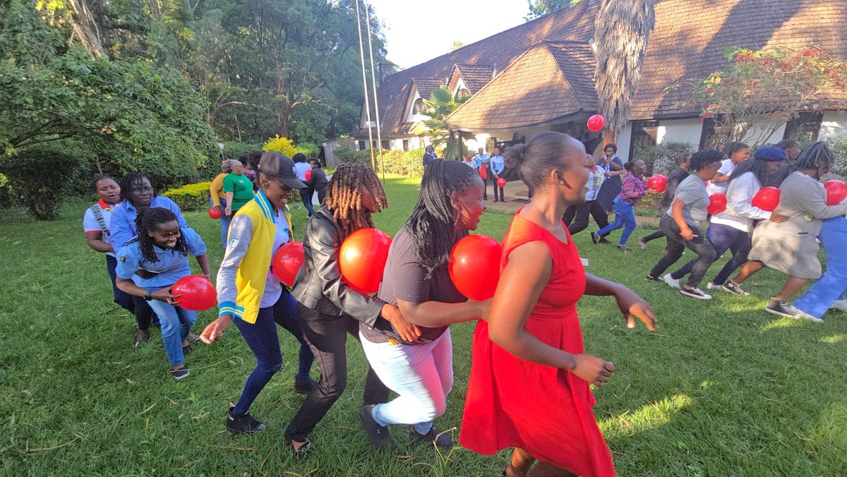 yessgirlskenya's tweet photo. Today at the Kenya Girl Guides Association (KGGA) headquarters, during the Guide Leaders' training on the Introduction to Girl Guiding, we facilitated engaging team-building activities to enhance collaboration and leadership skills. #YESSGirls #GirlGuides #TeamBuilding https://t.co/Psni9eXaPf