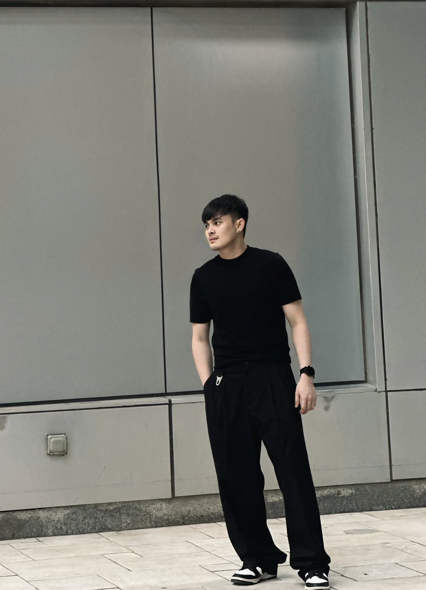 Melasurej tweet media