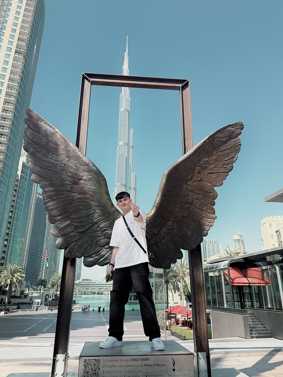 Melasurej tweet media