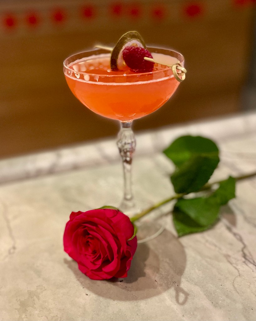 Let's be honest, one day of Valentine's Day just isn't enough. Luckily, there's this Lovely Day cocktail 💕