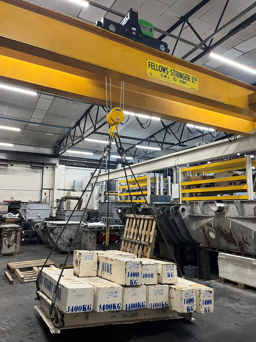 TestWeights's tweet image. Testing new re reconditioned overhead #cranes ? 
We have the #weights you need. Lifting cradles also available.
#ohtc #testing #testweight