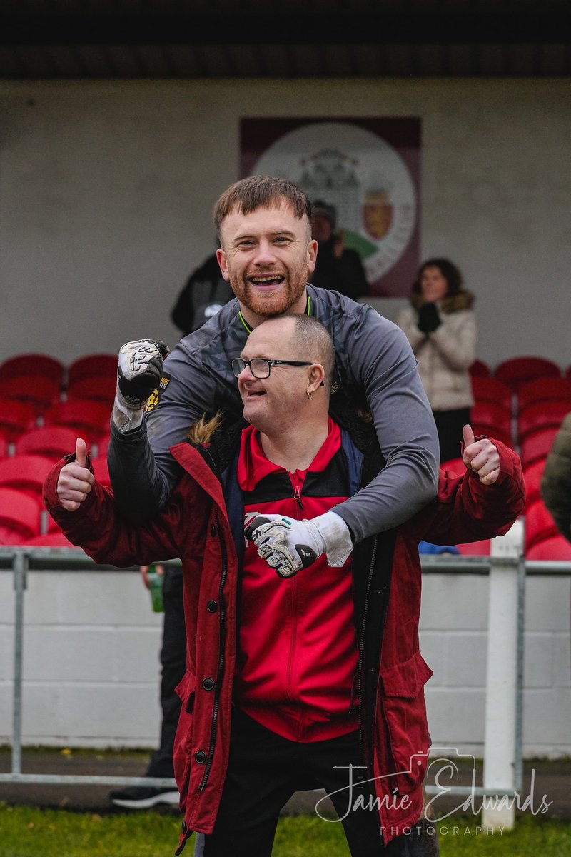 Llanelli Town AFC tweet media