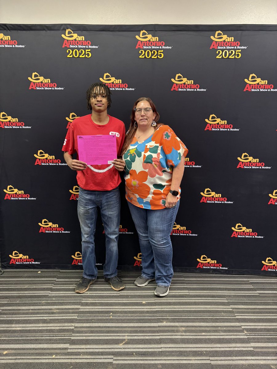 Leslie Thiele tweet media