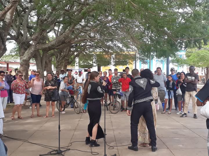 Prog_CulturaPer's tweet photo. Excelente MAÑANA en el habitual espacio "Sábado contigo"
#MatancerosEnVictoria https://t.co/fiCV2jlhD6