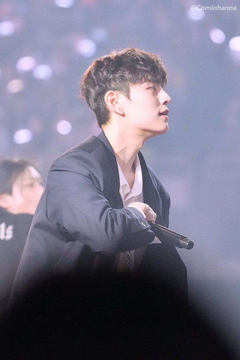 dandy_voice's tweet photo. ARE WE SEEING HOW SEUNGORGEOUS HE IS??? https://t.co/qFGVkMuTit