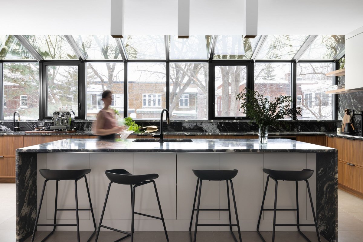 Archello's tweet photo. Le Borgne Rizk Architecture revitalized the Côte-Sainte-Catherine House with an open layout, maximizing natural light.
https://t.co/wkSRMX765U
#ArchitecturalTransformation #NaturalLight #TerrazzoDesign https://t.co/6D20HTrvEB