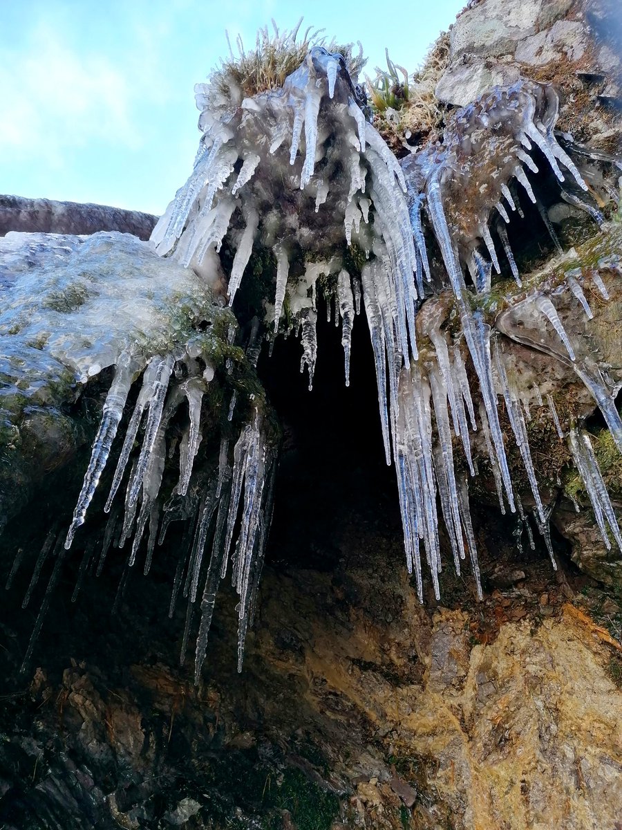 OlgaOSullivan's tweet photo. Recent mountain visit... Icy curved gully, Carrauntoohil @HiPointIreland @IrelandWalking @walkhikeireland https://t.co/OMv7M22JMQ