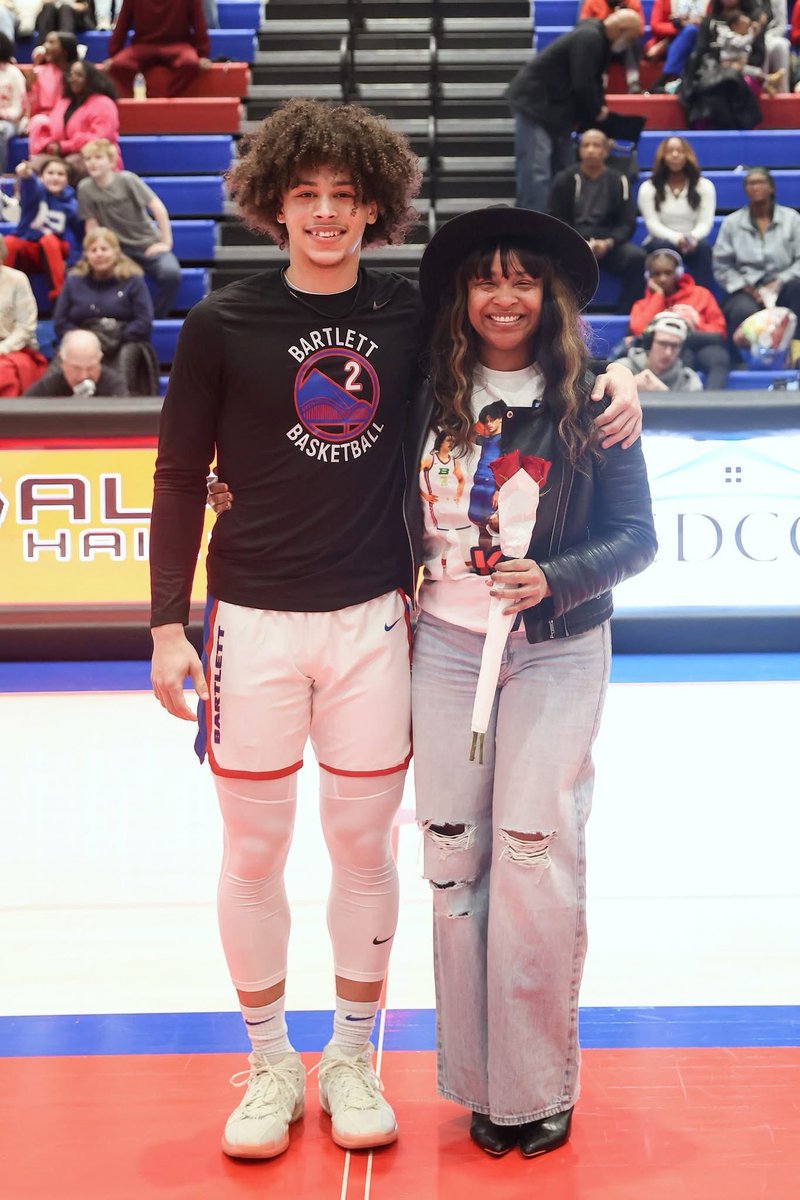 NevilleLadeidra's tweet photo. Best Valentine’s Day Gift Ever, Was To Walk My Son Down For Senior Night!!! #KJ’sMom #my2 https://t.co/ym7JzZF0Ud