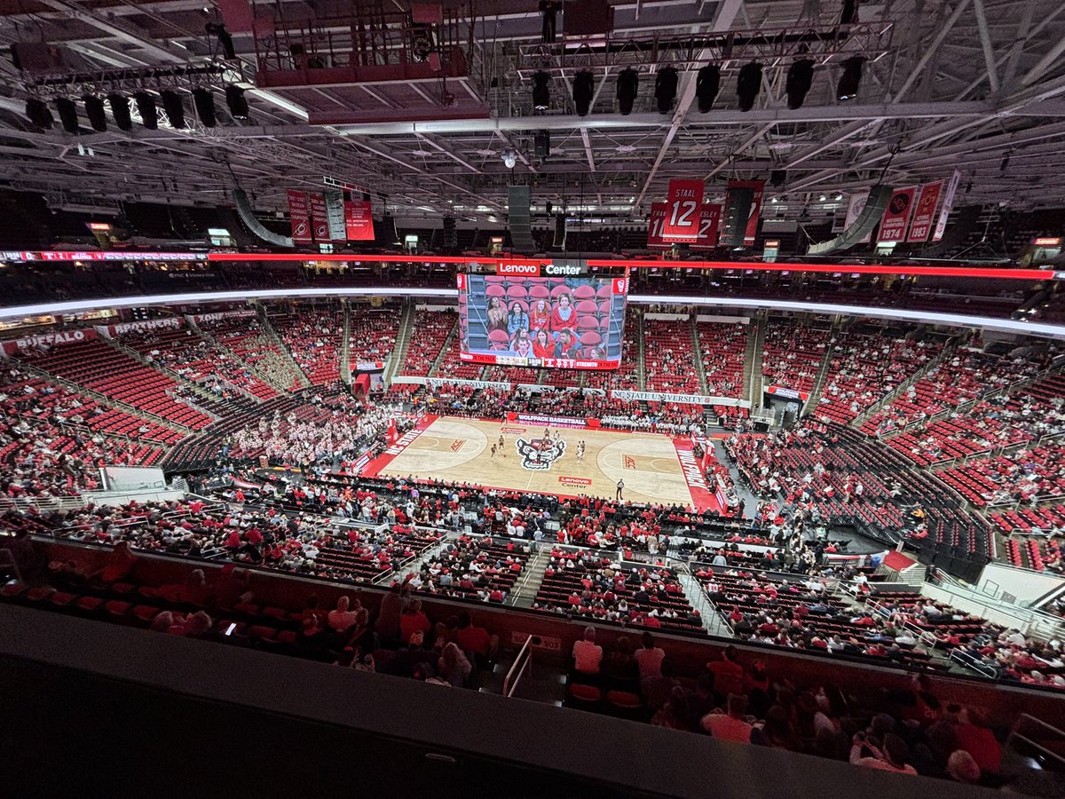 First pic, Wednesday vs Louisville

Second pic, today vs Boston College