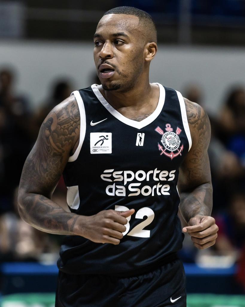 NBAdoPovo's tweet photo. ATENÇÃO 

A Jordan Brand é a nova fornecedora esportiva do time de basquete do Corinthians 

O Corinthians será o 1° time do NBB a selar uma parceria com a Jordan

O anúncio oficial deve acontecer em março 

🗞 @tabeladode3 https://t.co/vRTbKu5R3E