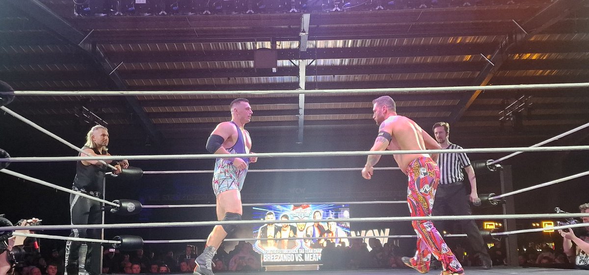 ftlowrestling's tweet photo. FTLOW guests Breezango are now in action at @FutureShockWres Breaks Convention 

#FutureShockWrestling #Breezango #WWE #WWENXT #TNA #wrestling #ComicCon #Manchester https://t.co/qZTCaE5JGM